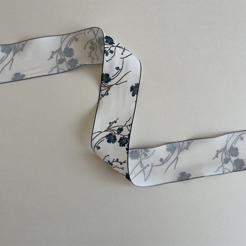 Single-sided light gray ribbon with white floral print, ditsy print ribbon for wedding bouquets or decorative wrapping